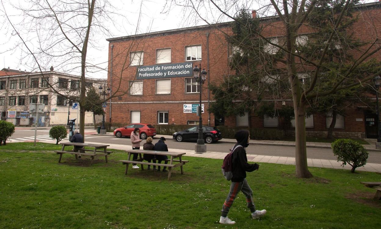 La Facultad de Formación del Profesorado y Educación es uno de los edificios que el TSJA plantea ocupar para avanzar en la centralización de las sedes judiciales. 