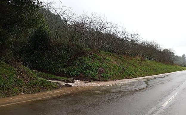 Imagen del estado de la carretera en Colunga.