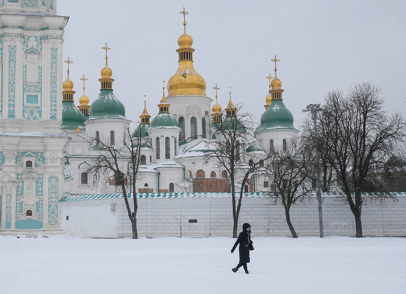 La nieve se ha dejado notar en los últimos días en distintos países como Alemania, Holanda o Estados Unidos. Las condiciones climatológicas, además de dejar unas imágenes llamativas, también han provocado alteraciones en la vida de sus ciudadanos.