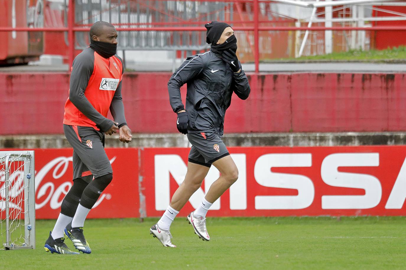 Los rojiblancos han entrenado este martes a las órdenes de David Gallego en Mareo