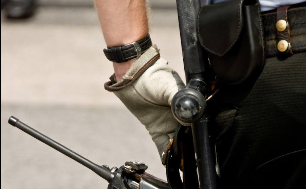 El empleado de seguridad de un gimnasio de la zona socorrió a la víctima 