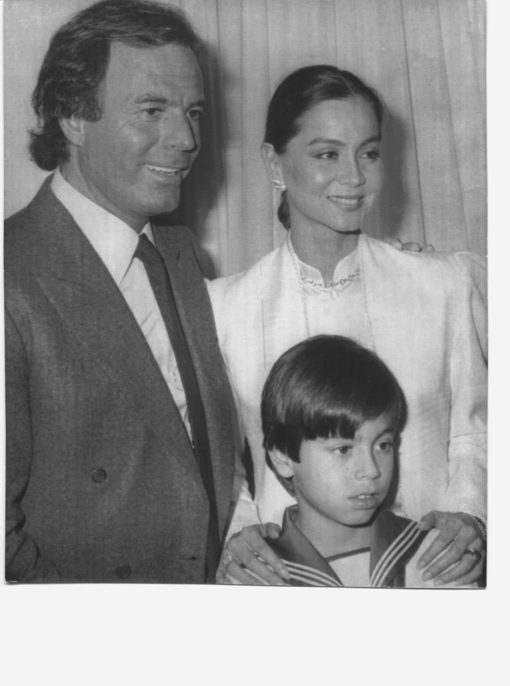 Isabel Preysler celebra el jueves su 70 cumpleaños. Saltó a la fama hace ya cinco décadas, cuando contrajo matrimonio con Julio Iglesias y a día de hoy la socialité continúa siendo uno de los mayores iconos de la elegancia. 