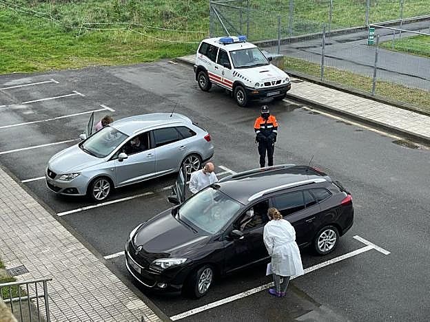 El Principado refuerza con más de 150 sanitarios jubilados la campaña de vacunación 