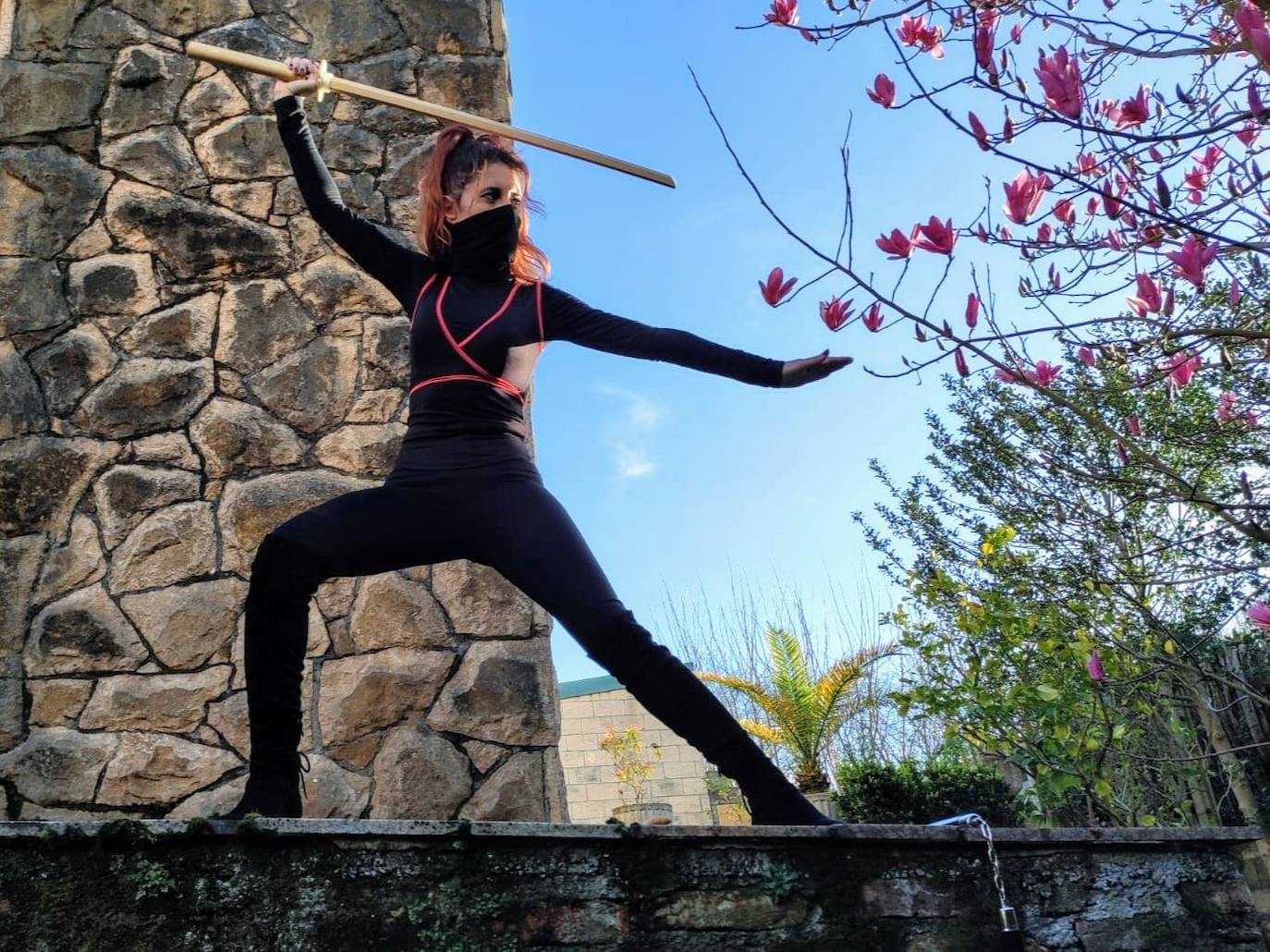 Decididos a no quedarse sin Carnaval, los ovetenses no han dudado en participar en el concurso 'Carnaval Casero 2021' convocado por la Concejalía de Centros Sociales. Una treintena de propuestas individuales y en grupo se han presentado, demostrando su originalidad y ganas de pasarlo bien.