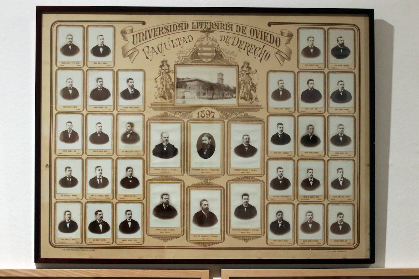 El Museo del Pueblo de Asturias ha recibido numerosas donaciones de fotografías tras la «exitosa» exposición en la sala SabadellHerrero.