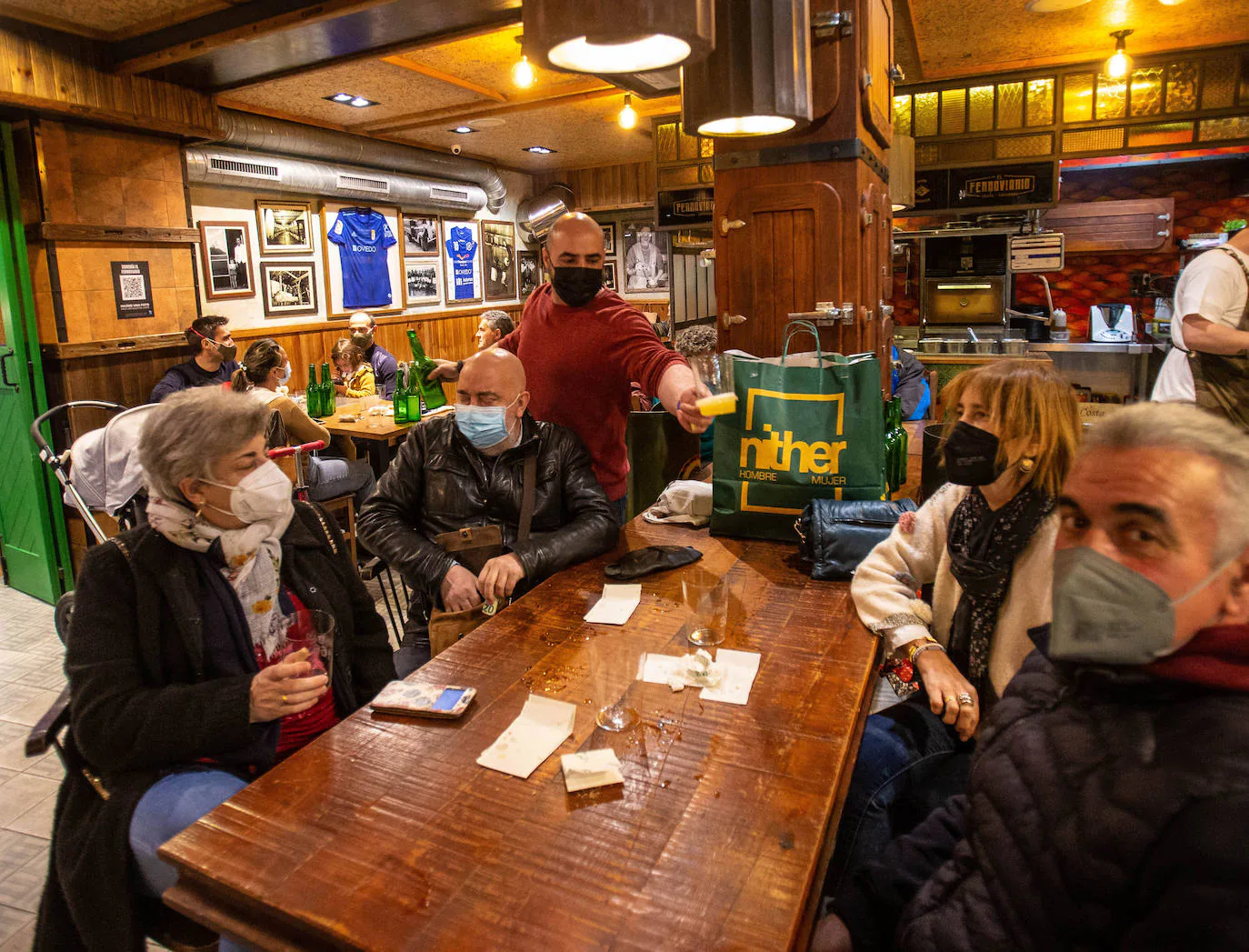 Las consumiciones, tanto en el interior como en terraza, las auténticas protagonistas de este fin de semana