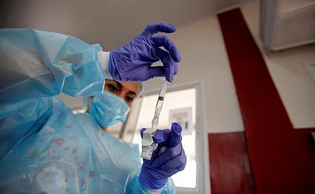 La FDA recomienda autorizar la vacuna monodosis de Johnson & Johnson