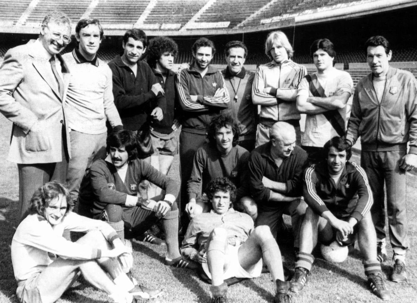 Han pasado cuatro décadas desde aquel 1 de marzo de 1981 en el que Enrique Castro 'Quini' fue secuestrado por una banda de delincuentes. El mítico futbolista, que por aquel entonces jugaba en el Barcelona, estuvo privado de libertad durante 25 días. El suceso se produjo justo después de jugar en el Camp Nou ante el Hércules. Afortunadamente, el gijonés pudo ser liberado sano y salvo el 25 de marzo.