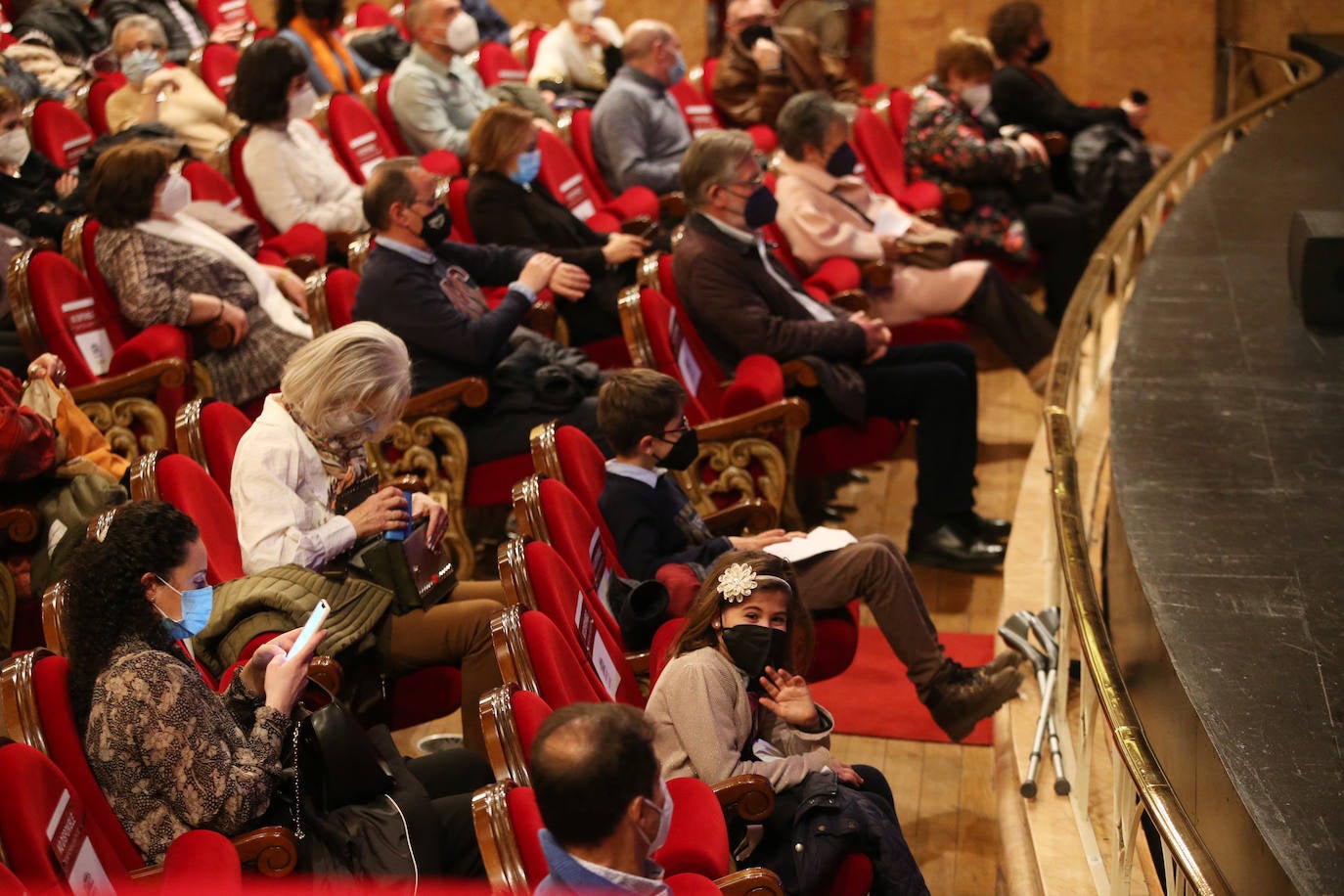 El violinista español de origen libanés y ascedencia armenia convención en el coliseo ovetense