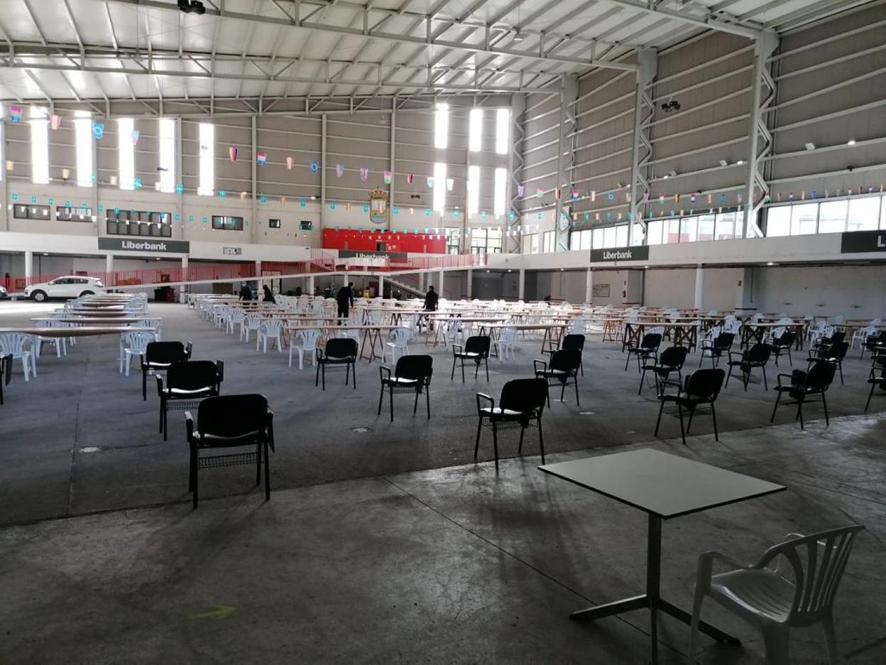 El recinto ferial, ya listo para realizar el examen. 