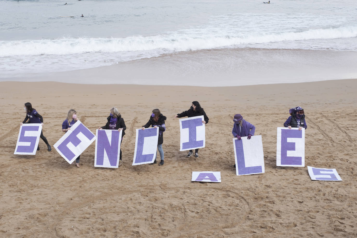 Concentraciones feministas en Gijón, Oviedo, Avilés, Siero y Colunga para presentar la protesta del Día Internacional de las Mujeres