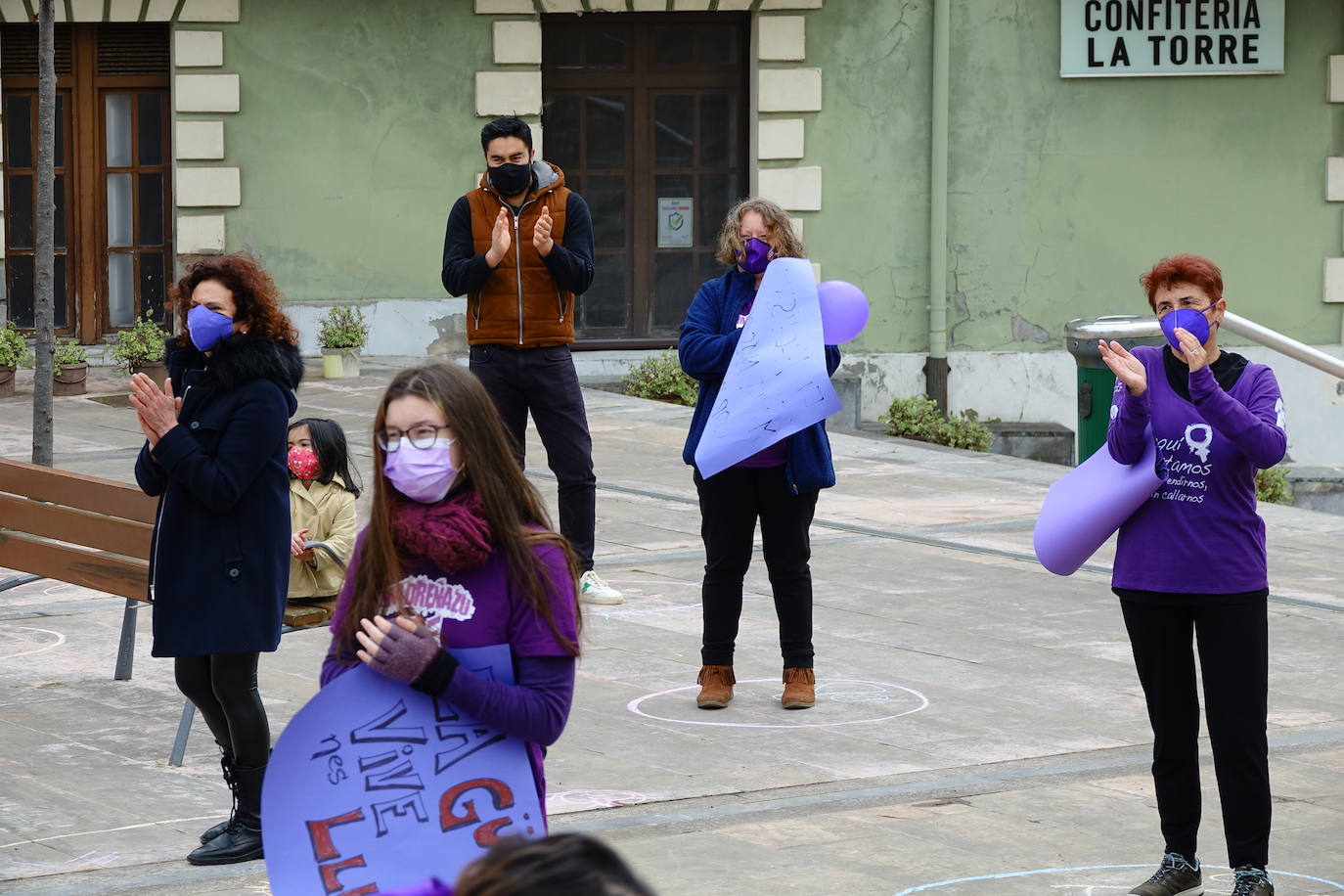 Concentraciones feministas en Gijón, Oviedo, Avilés, Siero y Colunga para presentar la protesta del Día Internacional de las Mujeres