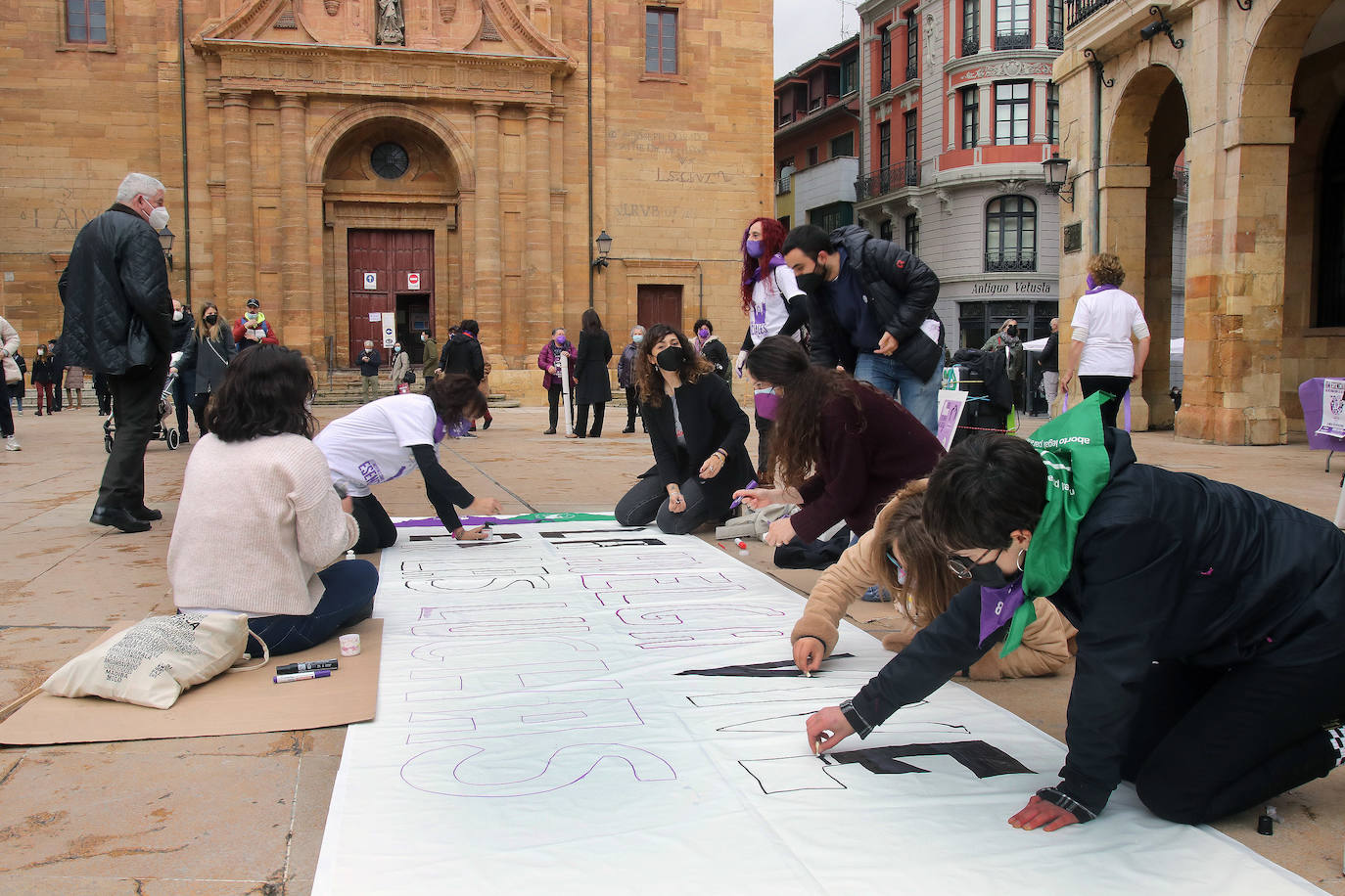 Concentraciones feministas en Gijón, Oviedo, Avilés, Siero y Colunga para presentar la protesta del Día Internacional de las Mujeres