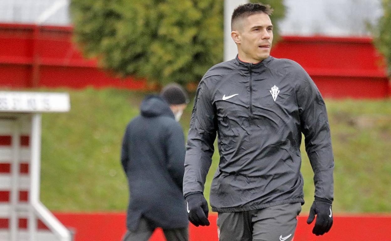 Djurdjevic, en un entrenamiento del Sporting.