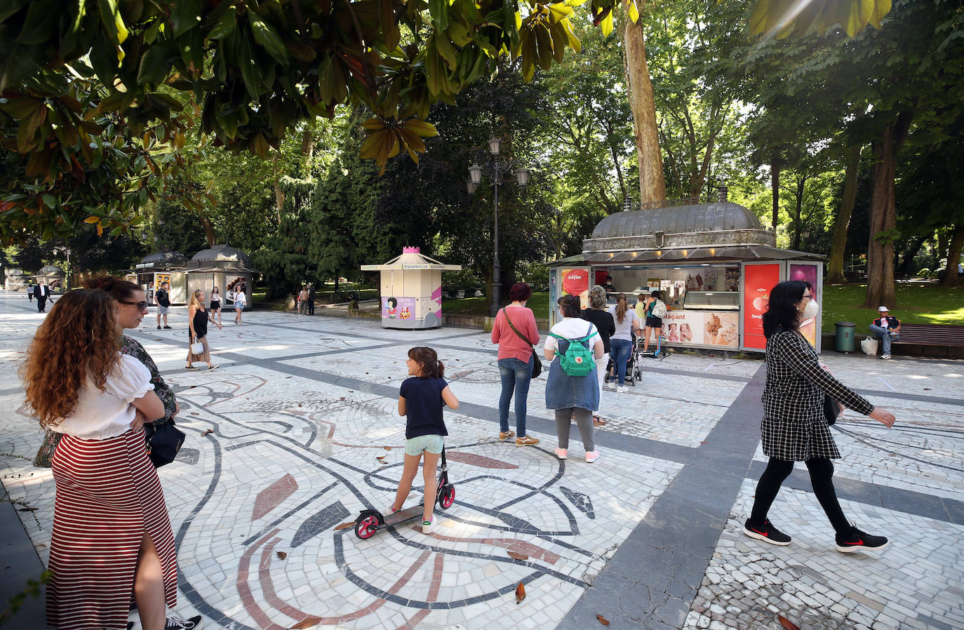 El plan director del Campo de San Francisco busca recuperar el pulmón verde para los ciudadanos e impulsar mejoras que le permitan recuperar el esplendor de épocas pasadas. Generaciones y generaciones se han criado corriendo entre sus árboles y caminos, convirtiéndole en fiel testigo de la historia de Oviedo