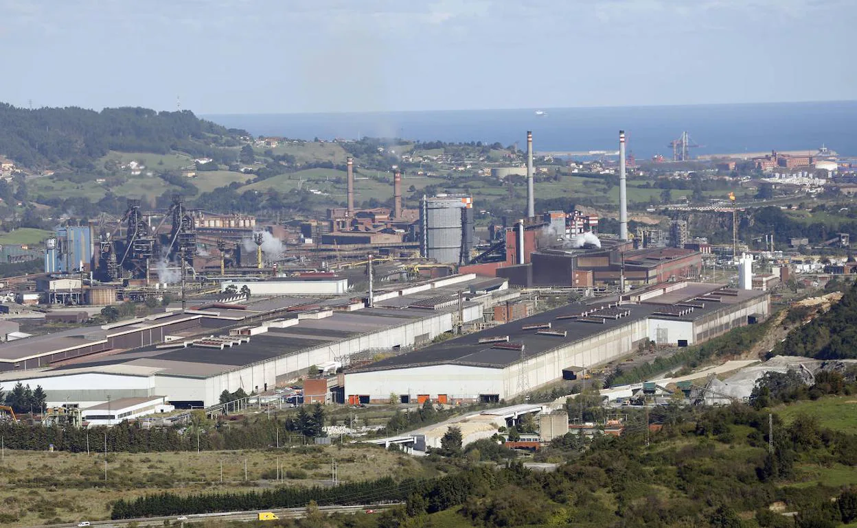 ArcelorMittal ya estudia la descarbonización de los hornos altos asturianos