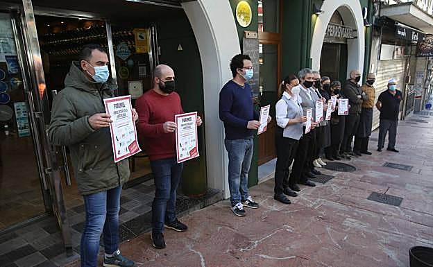 Galería. Las protestas de los hosteleros este martes.