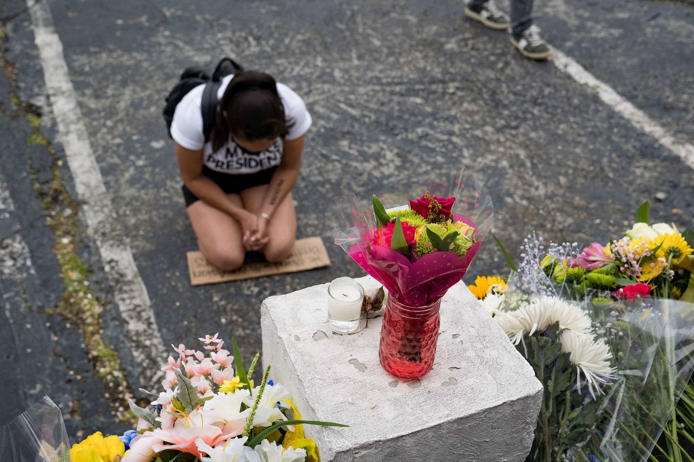 La muerte de ocho personas en el tiroteo contra tres salones de masajes asiáticos de Atlanta y Acworth ha despertado los temores de la comunidad asática, que denuncia el racismo oriental. El presidente de EE UU, Jon Biden, se reunirá hoy con líderes de la comunidad asiático-estadounidense para abordar el asunto.