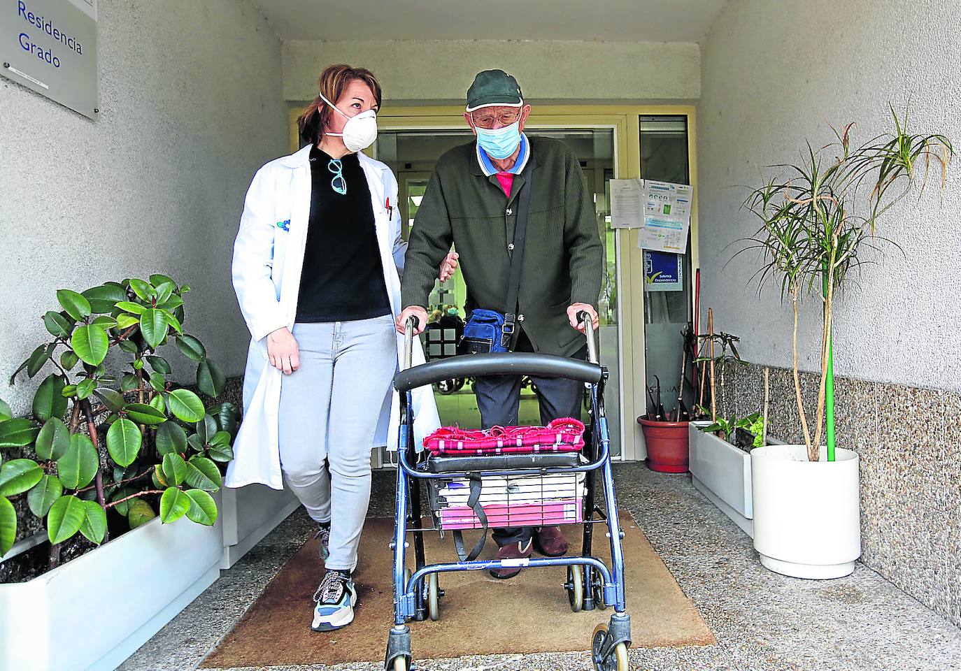 Las residencias de Asturias empiezan su desescalada un año después