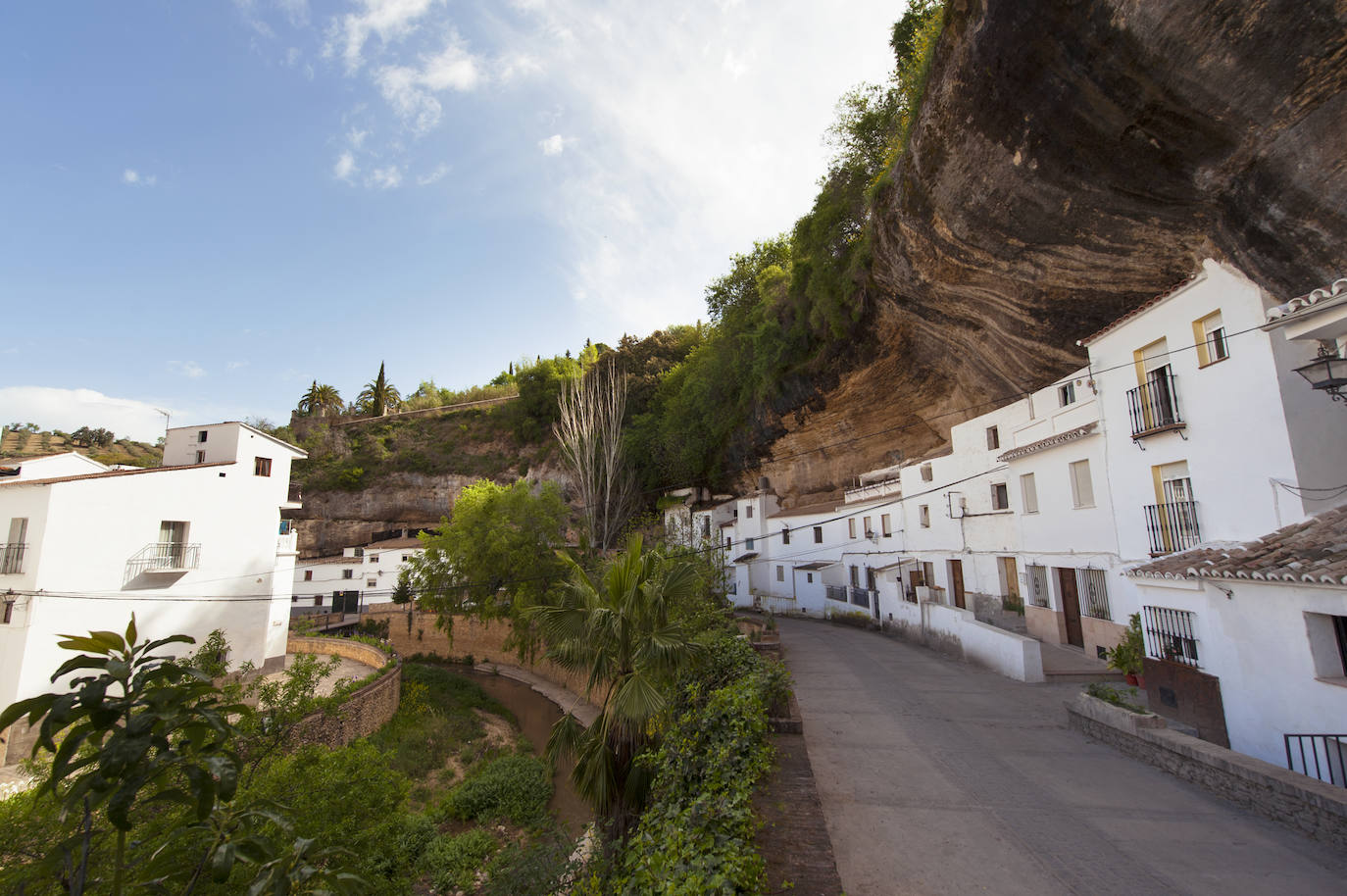 5. Setenil de las Bodegas (Cádiz), con 64.100 búsquedas mensuales