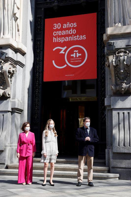 La Princesa Leonor ha presidido hoy su primer acto en solitario de su trayectoria institucional, la conmemoración del 30 aniversario del Instituto Cervantes. Ha estado acompañada por la vicepresidenta primera del Gobierno, Carmen Calvo y por el director del Instituto Cervantes, Luis Garcia Montero