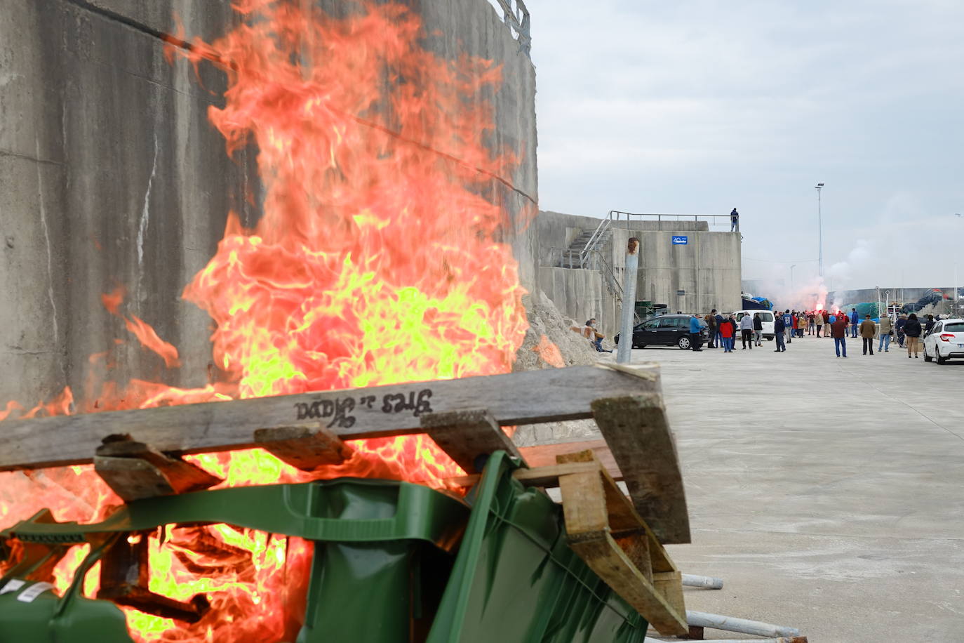 En protesta por el nuevo Reglamento de Control de la Pesca aprobado por el Parlamento Europeo