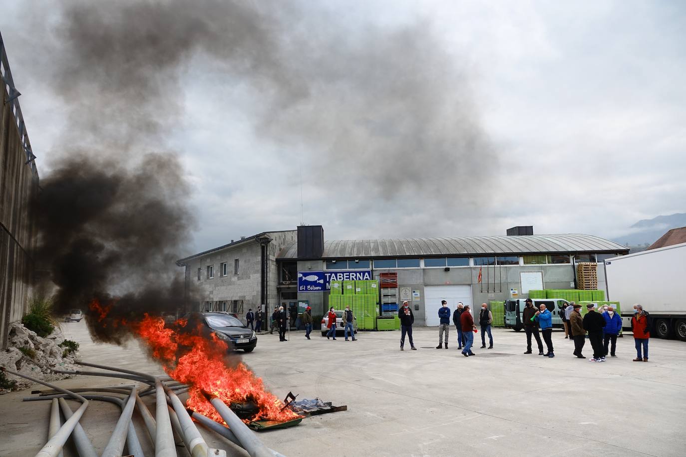 En protesta por el nuevo Reglamento de Control de la Pesca aprobado por el Parlamento Europeo