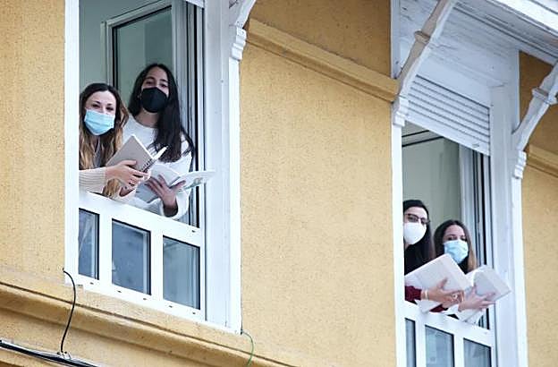 Los futuros médicos, autoconfinados para hacer el examen MIR en Oviedo