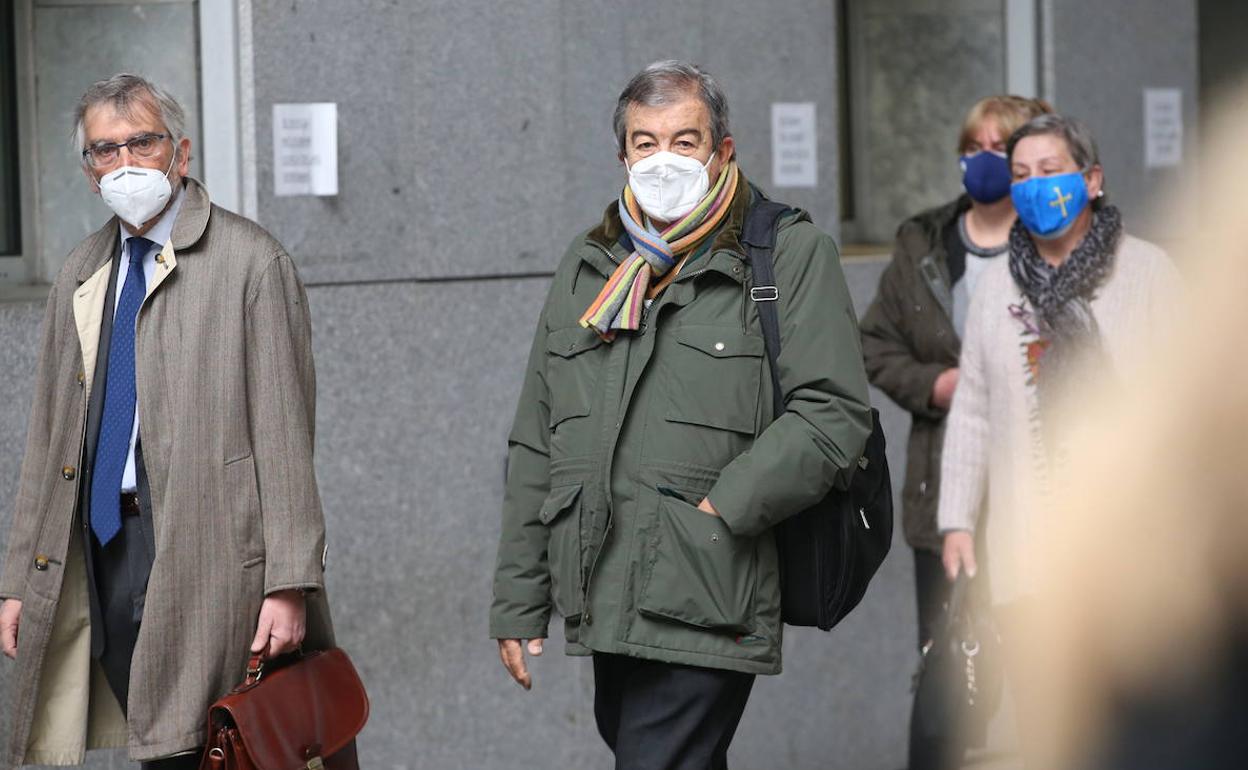 Álvarez-Cascos, a su llegada a los juzgados este viernes.