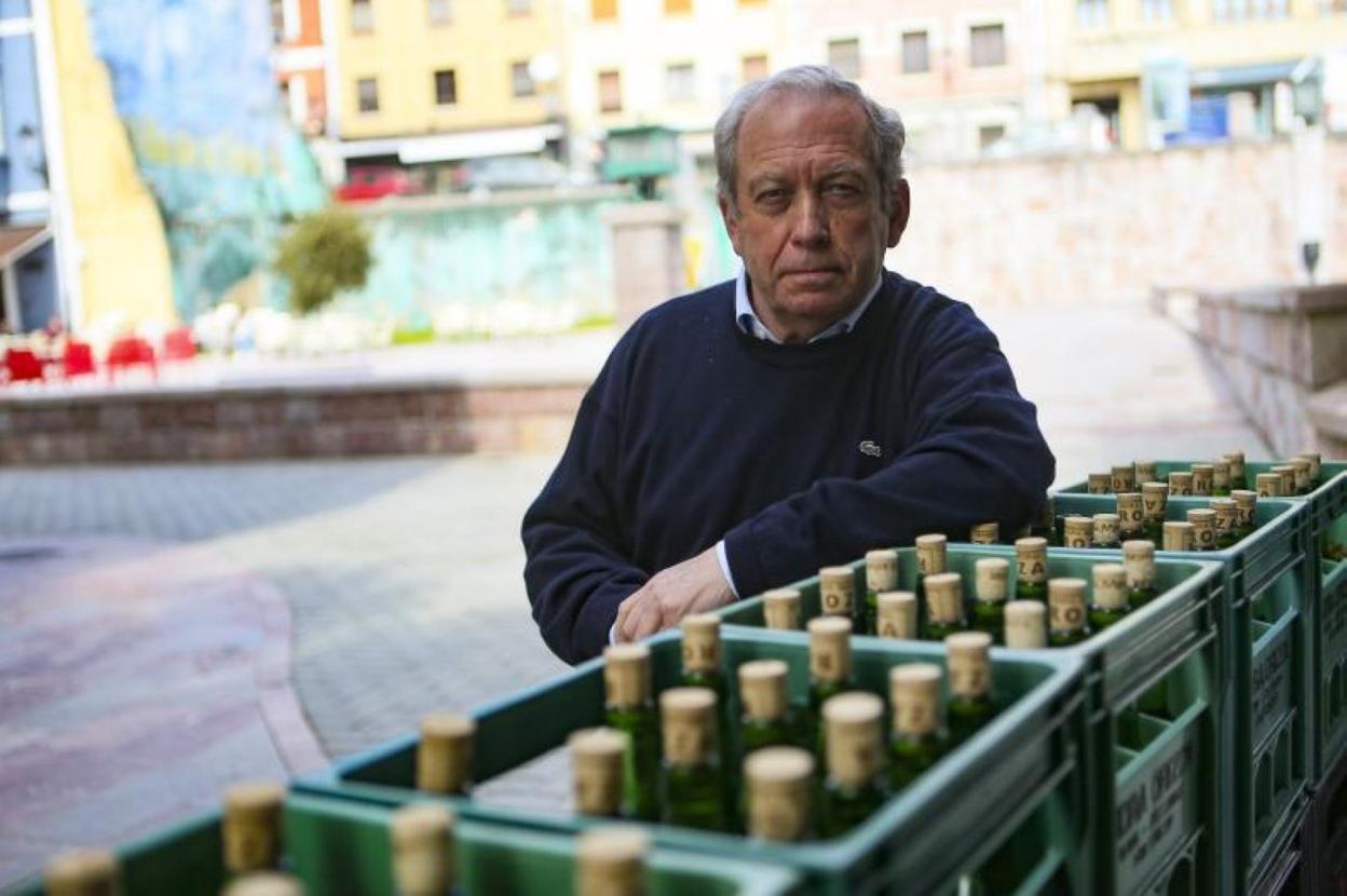 Leocadio Redondo, cronista de Nava. 