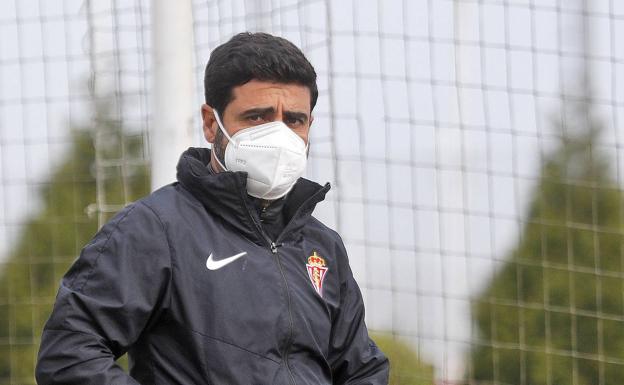 David Gallego, este lunes, en el entrenamiento del Sporting.