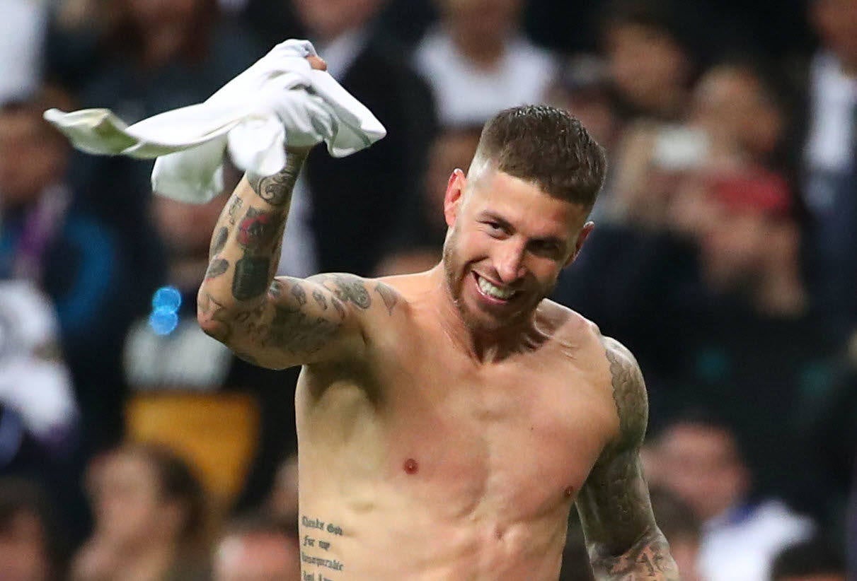 El Real Madrid ha felicitado hoy a su capitán, Sergio Ramos, que sopla 35 velas, 35 años de conquistas en el terreno de juego y también en su vida personal: un mundial, dos eurocopas, cuatro Champions League, cinco ligas, una bellísima esposa y cuatro hijos resumen tres décadas y media de quien es ya leyenda blanca y nacional.