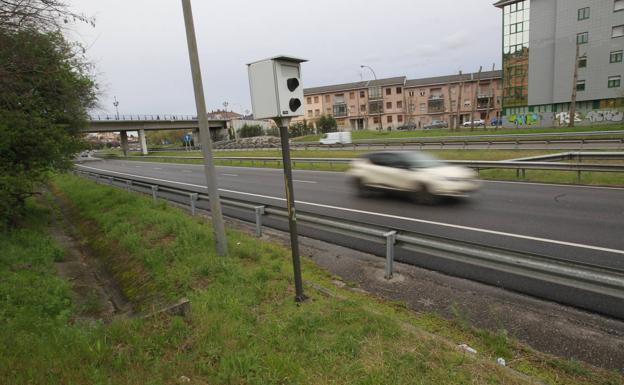 ¿Por qué los tribunales anulan la mitad de las multas que pone la DGT?