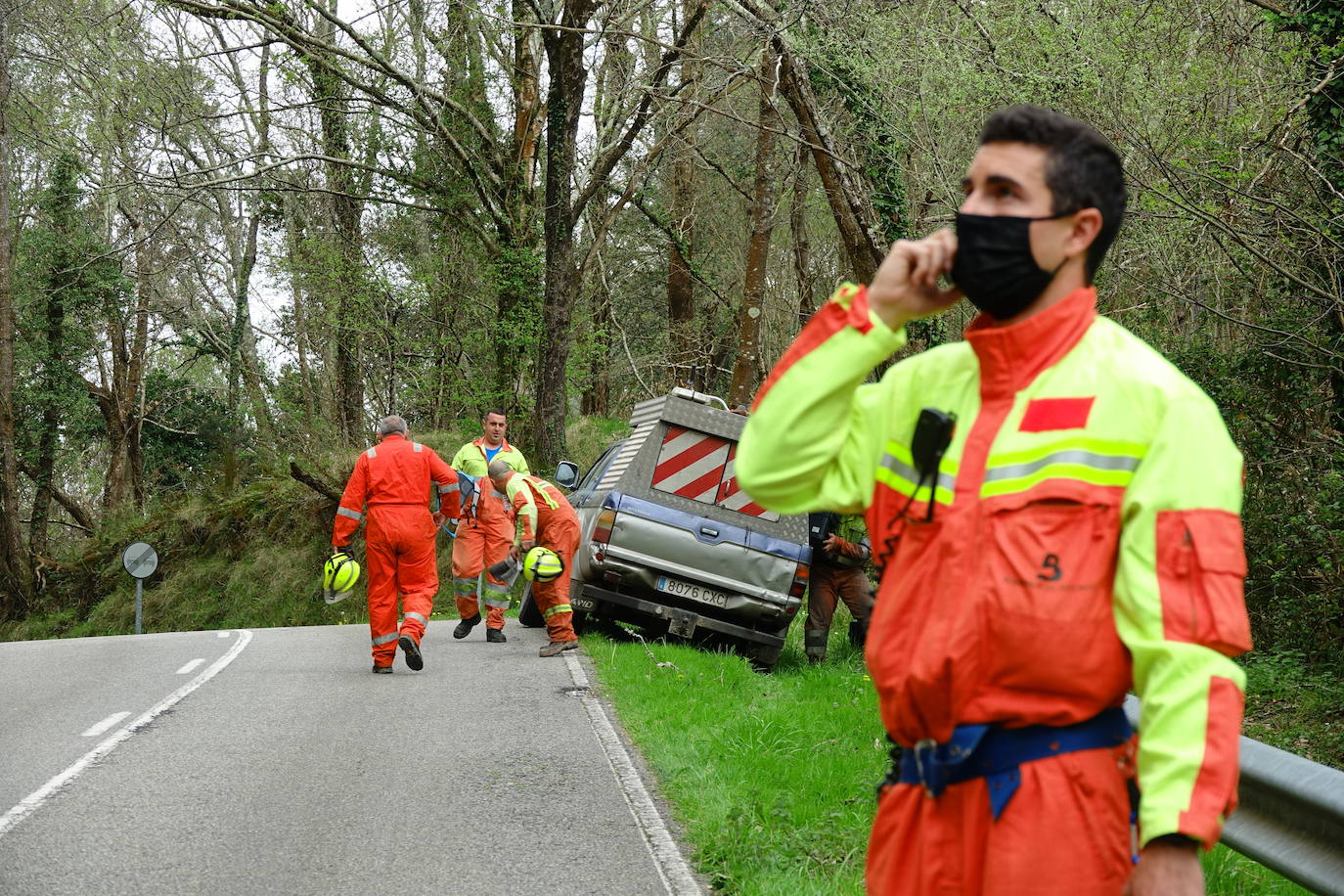 Un incendio en la Sierra del Sueve concentra un importante equipo material y humano para lograr su extinción