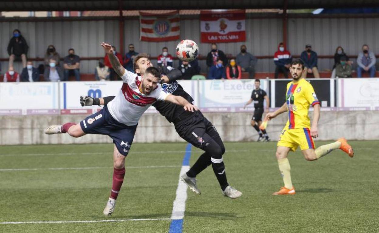 El Titánico sorprende al Gijón Industrial en Santa Cruz
