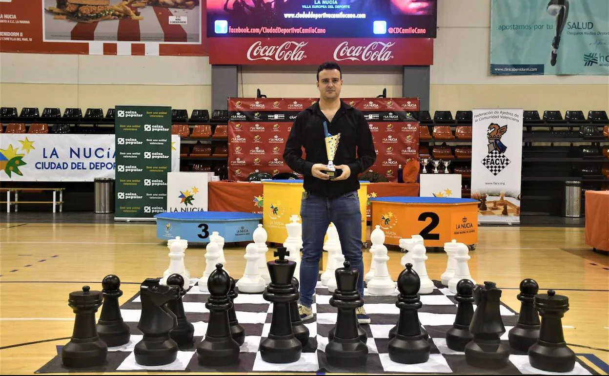 El gran maestro internacional Pepe Cuenca, vencedor del torneo.