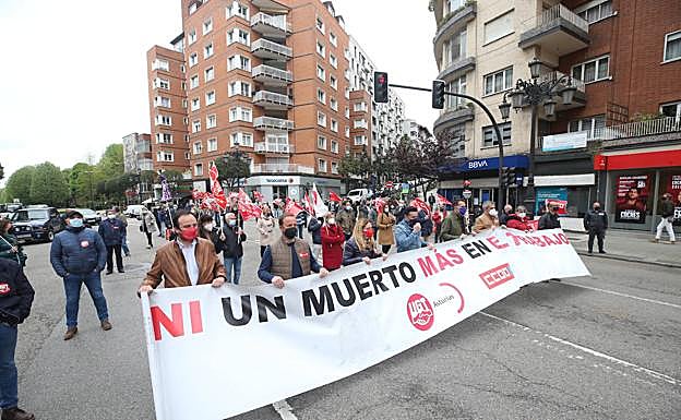 Concentración sindical en Oviedo 