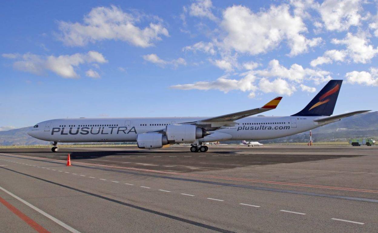 Un avión de la aerolínea Plus Ultra 