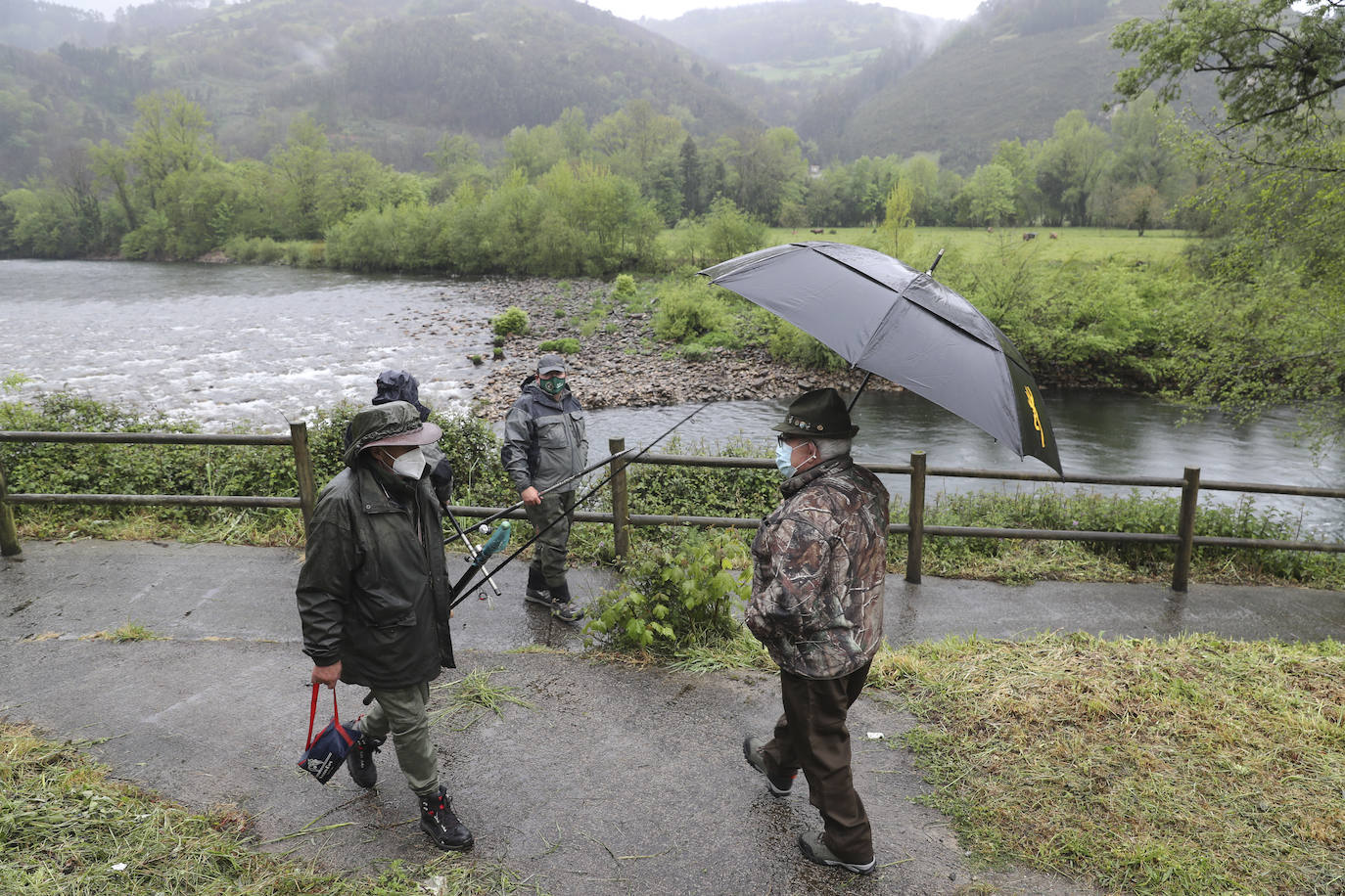 Decepción en el Eo con un salmón pescado en Louredal que no fue validado al comprobarse que era un zancado