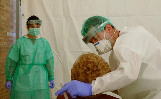 El coronavirus sigue a la baja en Asturias con 82 nuevos positivos