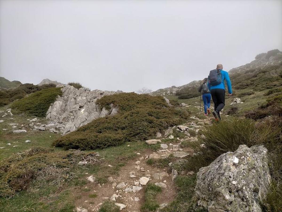 Fotos: Ruta con nieve al Pico Cornón