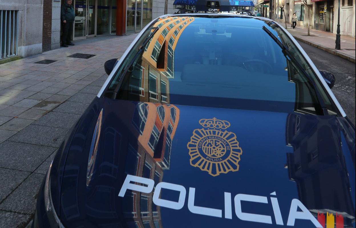 Un vehículo de la Policía Nacional, en Marcos del Torniello. 