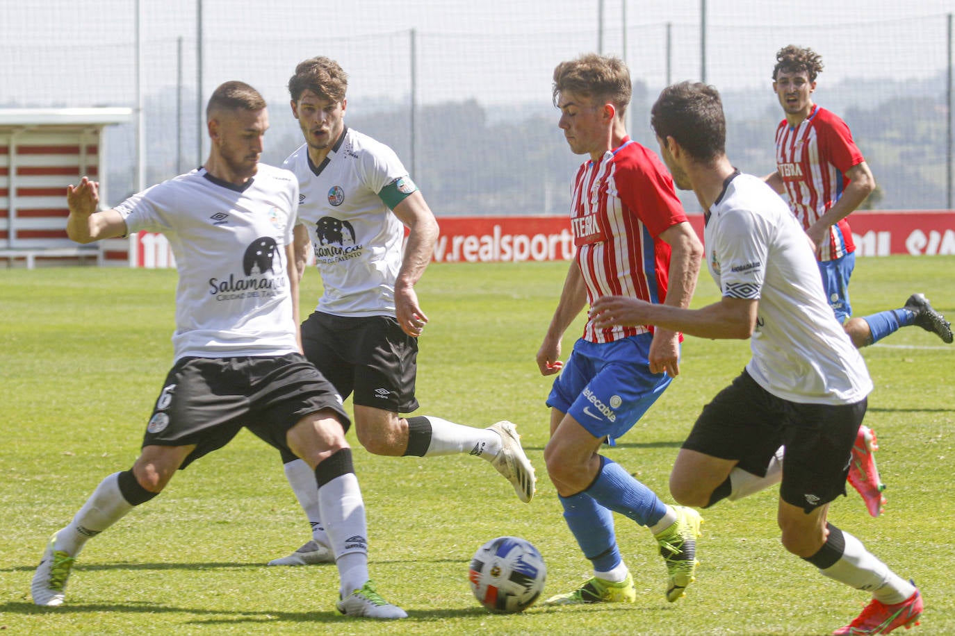 Un momento del partido disputado en Mareo