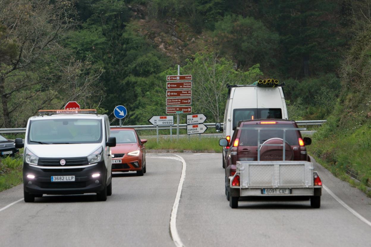 El acceso a Salas por Tineo se toma en el cruce de La Florida, en un tramo que ganó tráfico. 