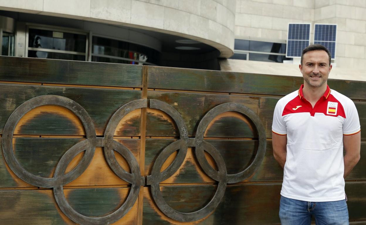Pablo García Cuervo, con la equipación del equipo Olímpico español. 