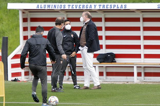 El Sporting comienza a preparar el viaje a Butarque con la posible entrada de Cumic