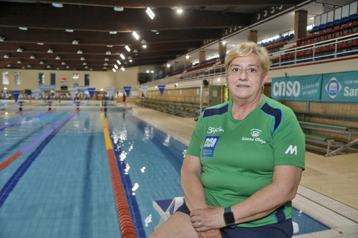 Luz María García, en la piscina del Santa Olaya. 