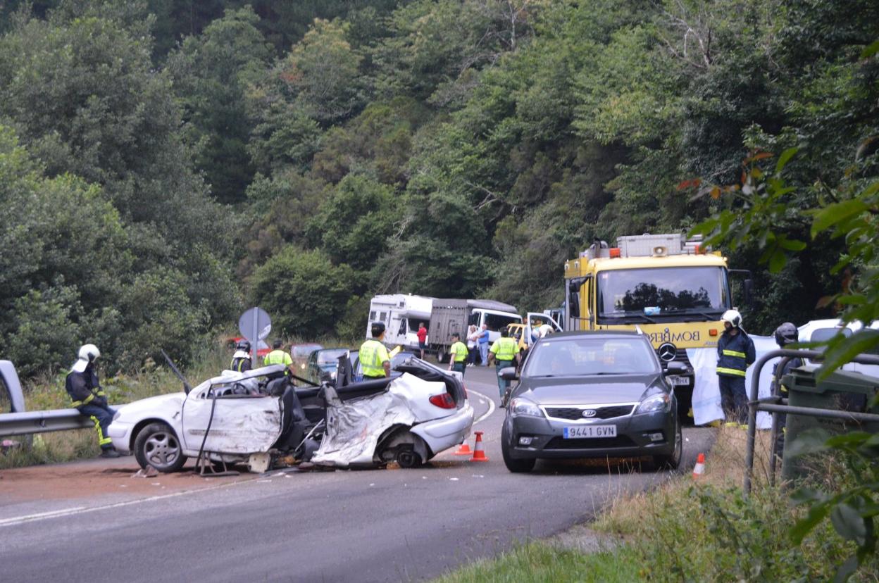 El siniestro tuvo lugar en una curva pronunciada de la AS-15, en San Pedro de Corias, en julio de 2018. 