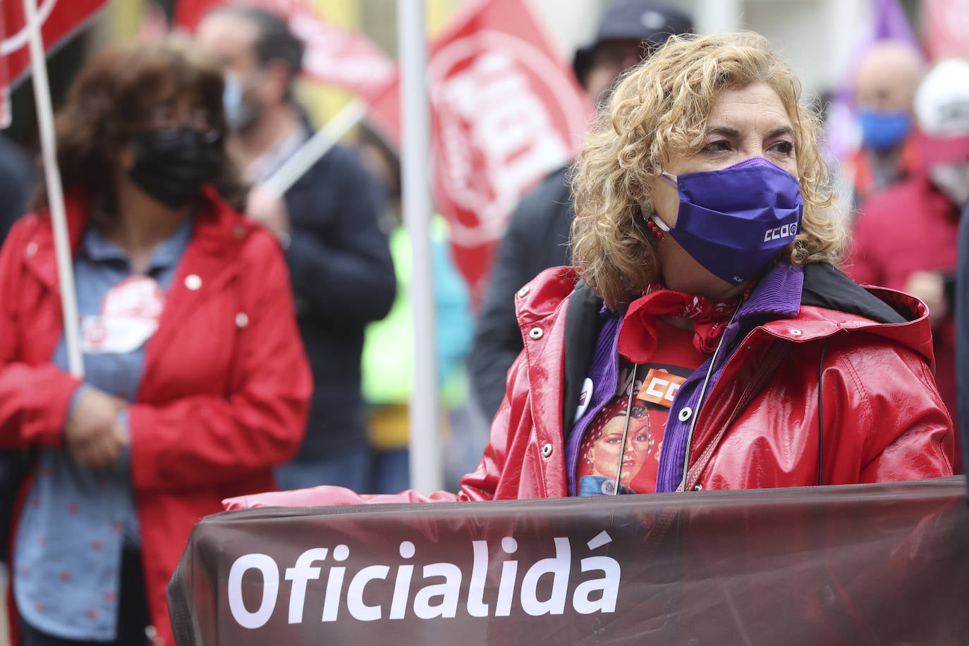 Los sindicatos mayoritarios llevan meses alertando de la emergencia industrial en la que se encuentra la comunidad, por lo que la defensa de este sector ha centrado buena parte de las reivindicaciones de CC OO y UGT en la concentración celebrada en la plaza Mayor de Gijón con motivo del Primero de Mayo.