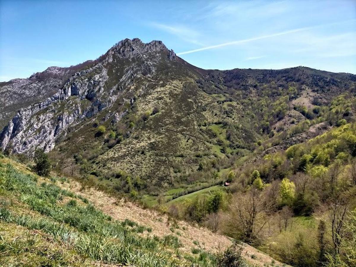 Fotos: Ruta el Porrón de Peña Blanca desde Cueva Deboyu